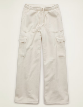 AE Everyday Luxe Cargo Wide-Leg Sweatpant